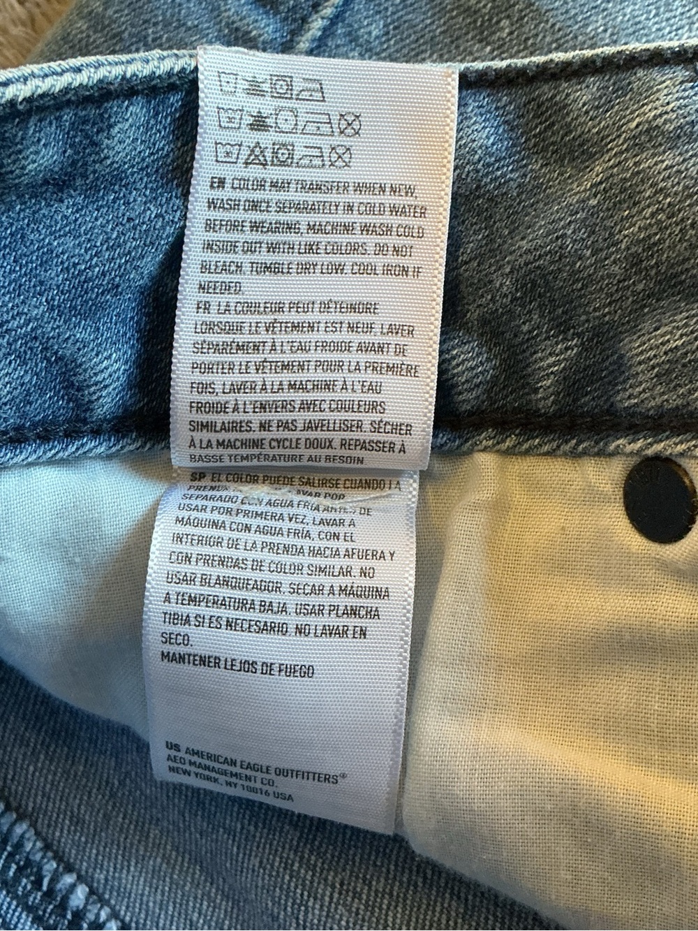 American Eagle Outfitters shortie stretch cuffed cut off shorts size 10 EUC - Picture 15 of 16